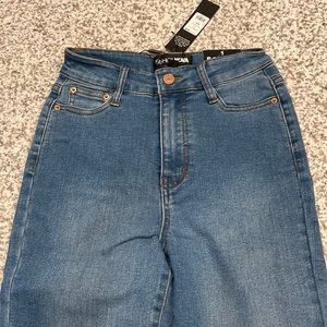Juniors skinny jeans